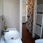 アパート Attico In Duomo サヴォーナ