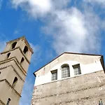 Attico In Duomo アパート